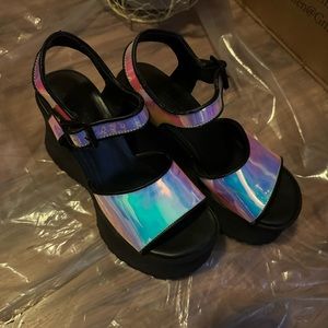 RARE horoscopez size 7 holographic sandals